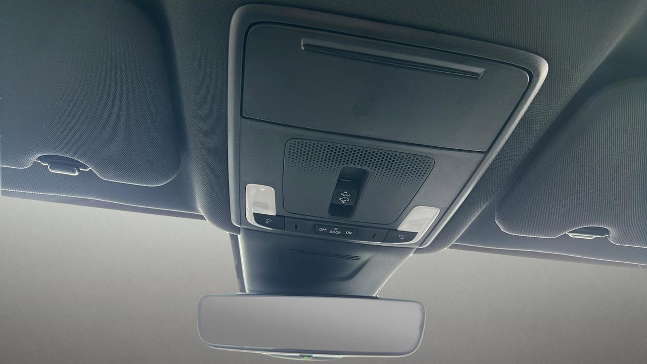 2023 Honda CR-V Hybrid Touring Photo