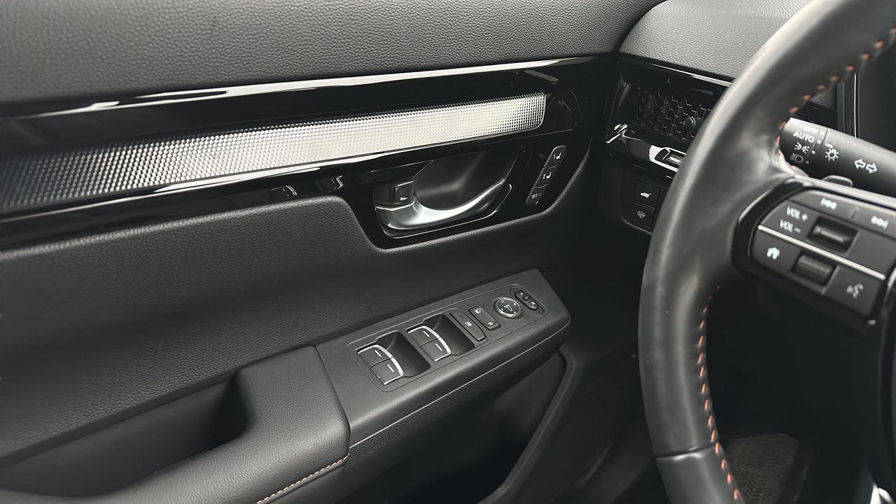 2024 Honda CR-V Hybrid Touring Photo