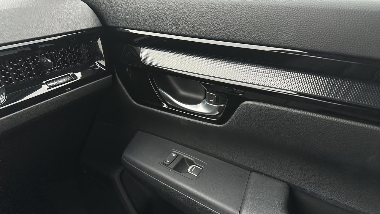 2024 Honda CR-V Hybrid Touring Photo