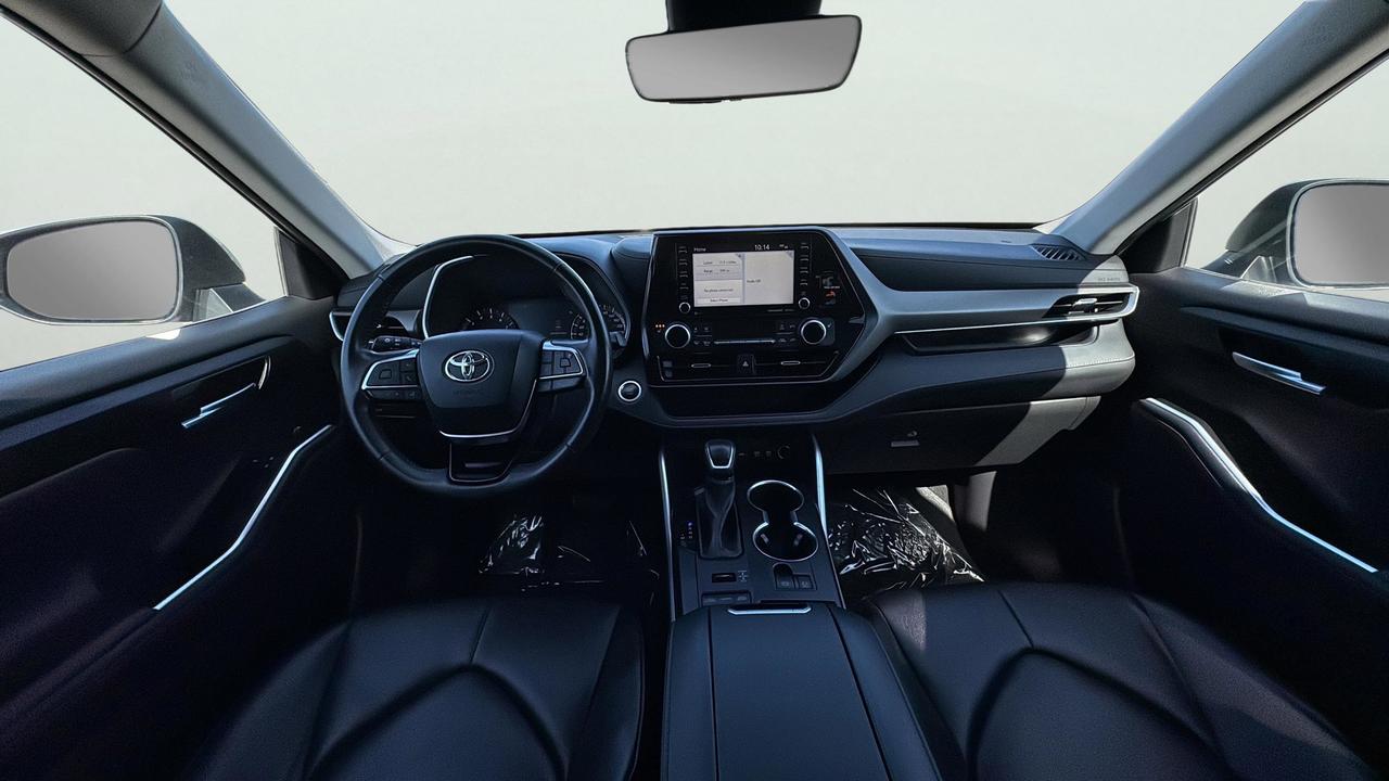 2020 Toyota Highlander XLE Photo