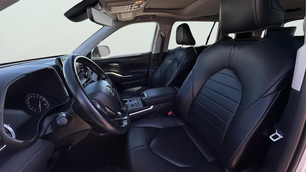2020 Toyota Highlander XLE Photo