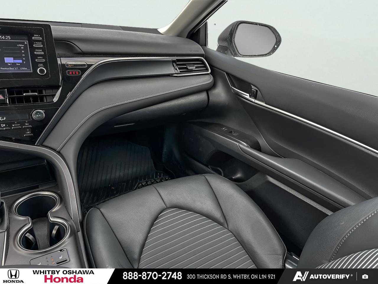 2024 Toyota Camry SE Photo
