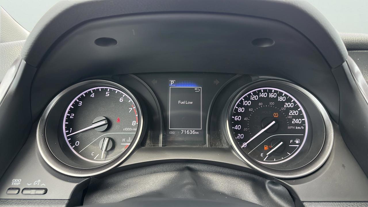 2024 Toyota Camry SE Photo