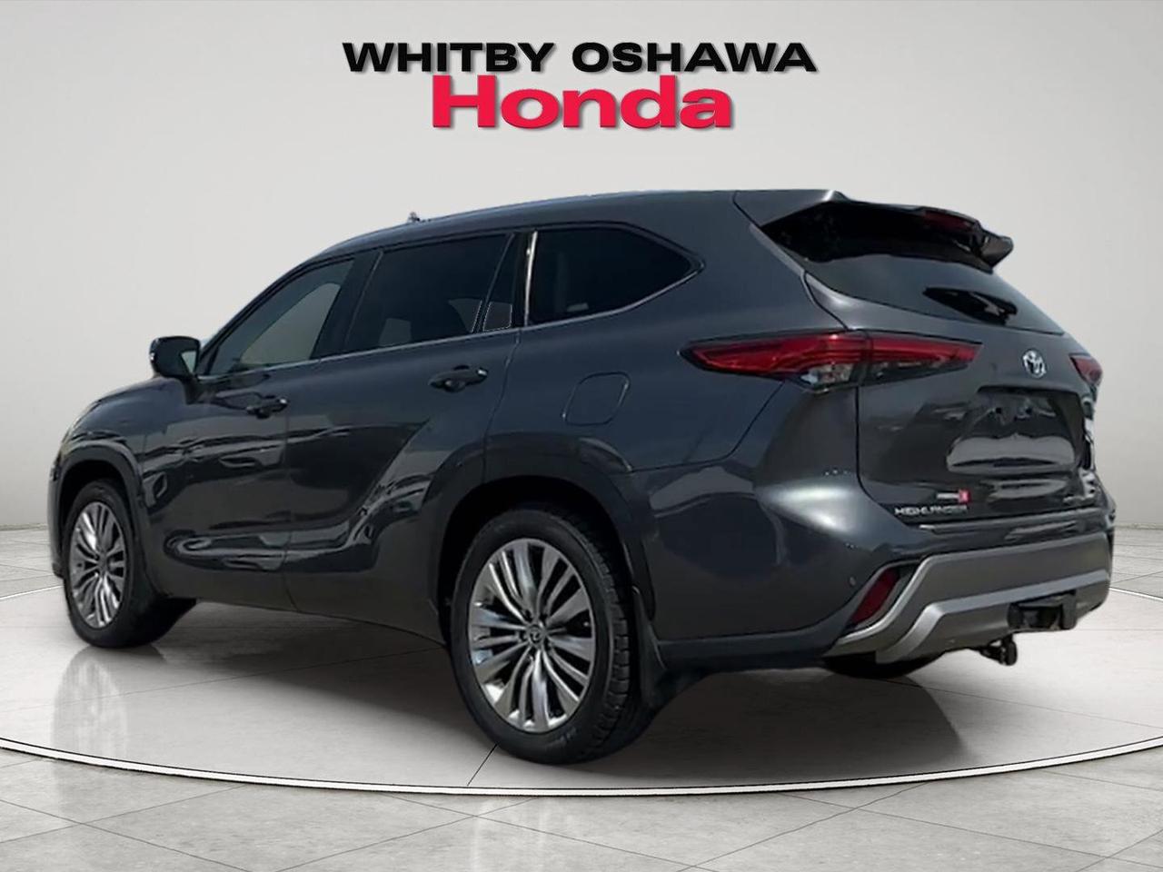 2023 Toyota Highlander LIMITED  Photo