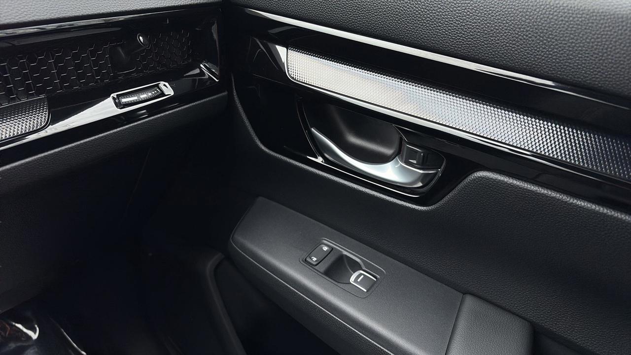2024 Honda CR-V Hybrid Touring Photo