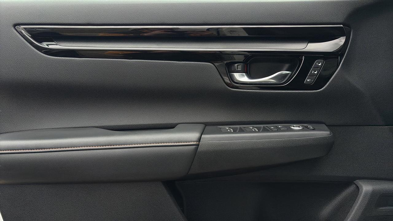 2024 Honda CR-V Hybrid Touring Photo