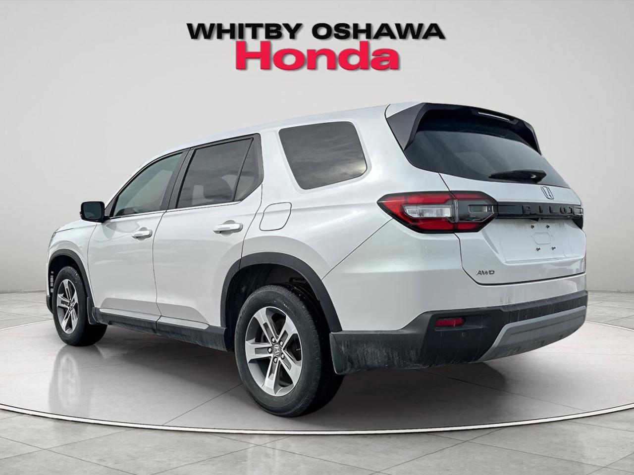 2023 Honda Pilot EX-L Photo2