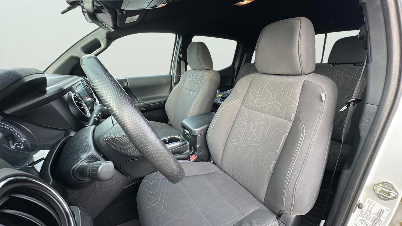 2017 Toyota Tacoma TRD Sport Photo