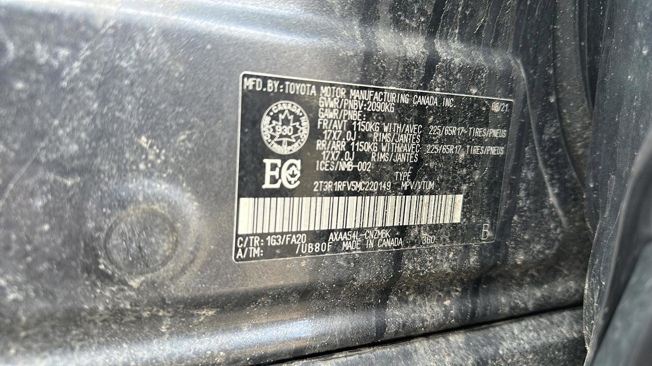 2021 Toyota RAV4 XLE Photo