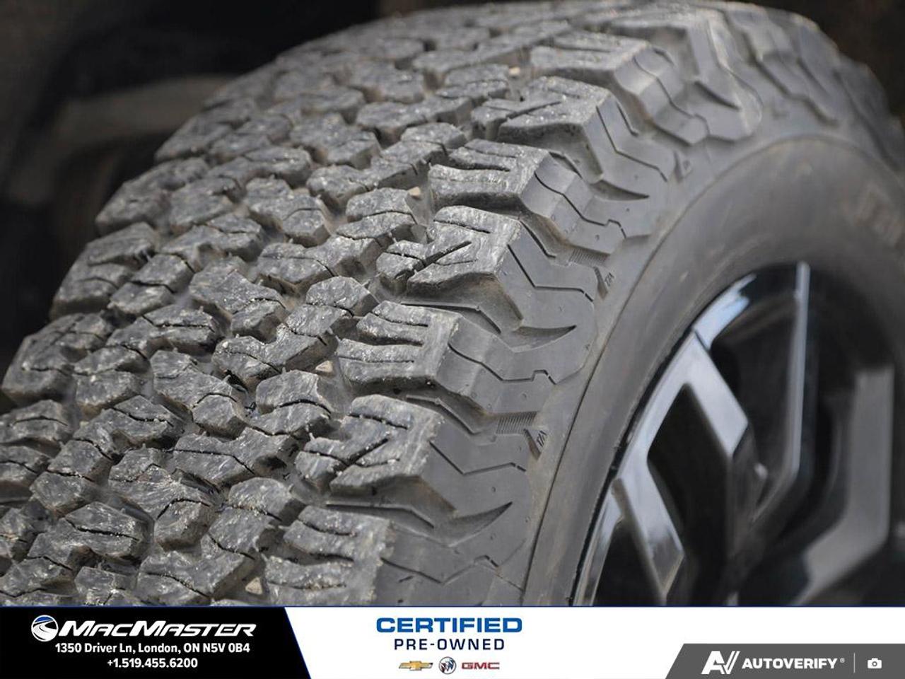 2023 GMC Yukon AT4 4X4 Photo