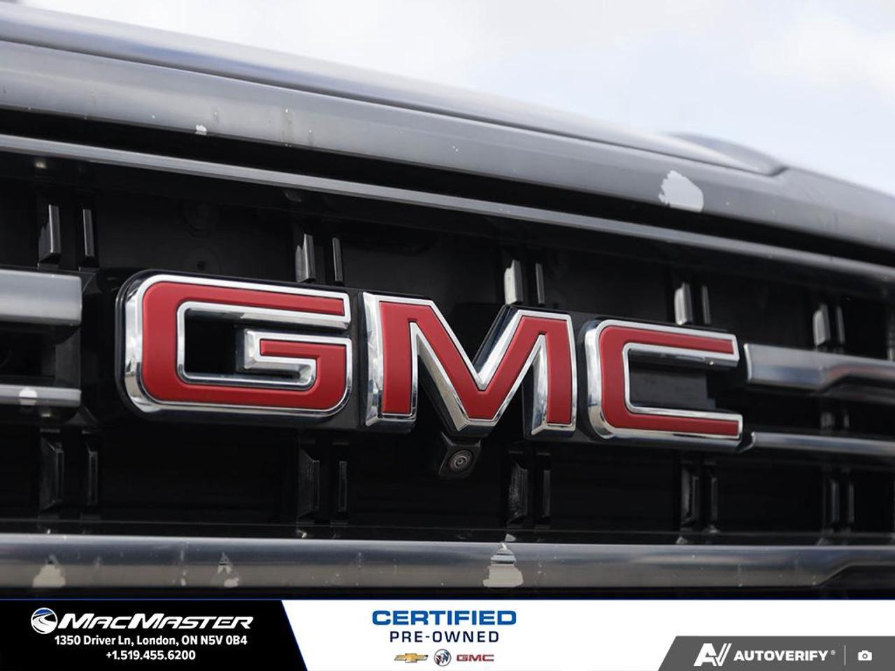 2023 GMC Yukon AT4 4X4 Photo