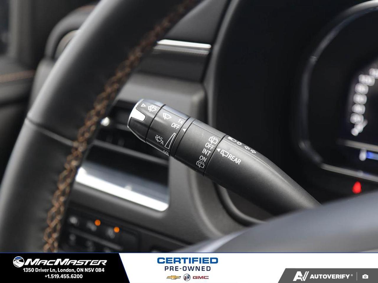 2023 GMC Yukon AT4 4X4 Photo