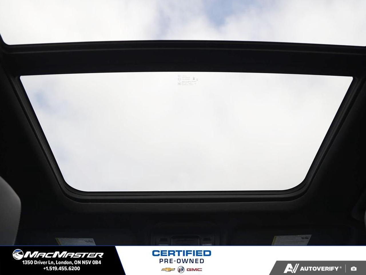 2023 GMC Yukon AT4 4X4 Photo