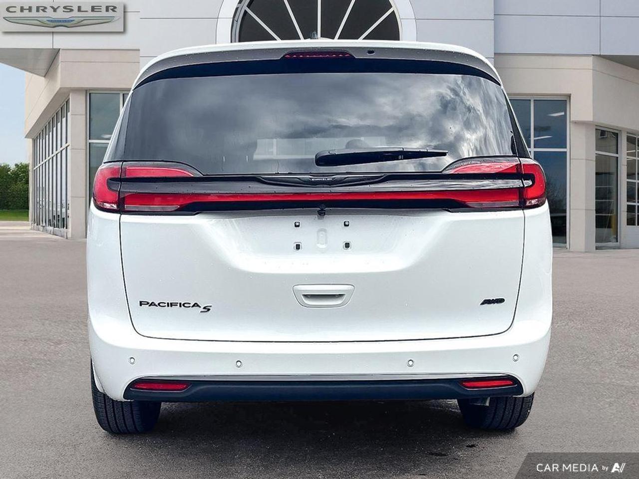 2026 Chrysler Pacifica Select All-Wheel Drive Passenger Van Photo