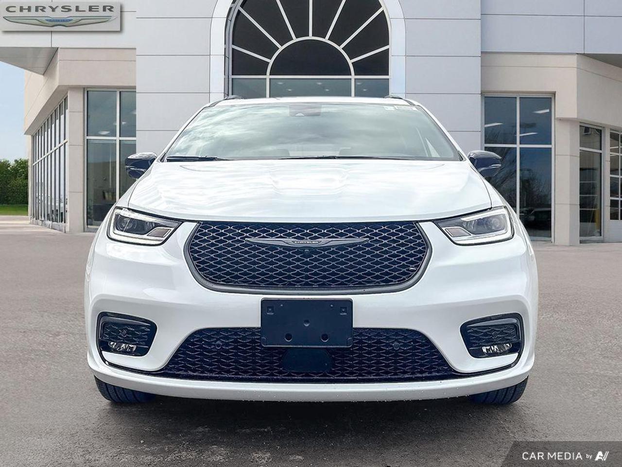 2026 Chrysler Pacifica Select All-Wheel Drive Passenger Van Photo