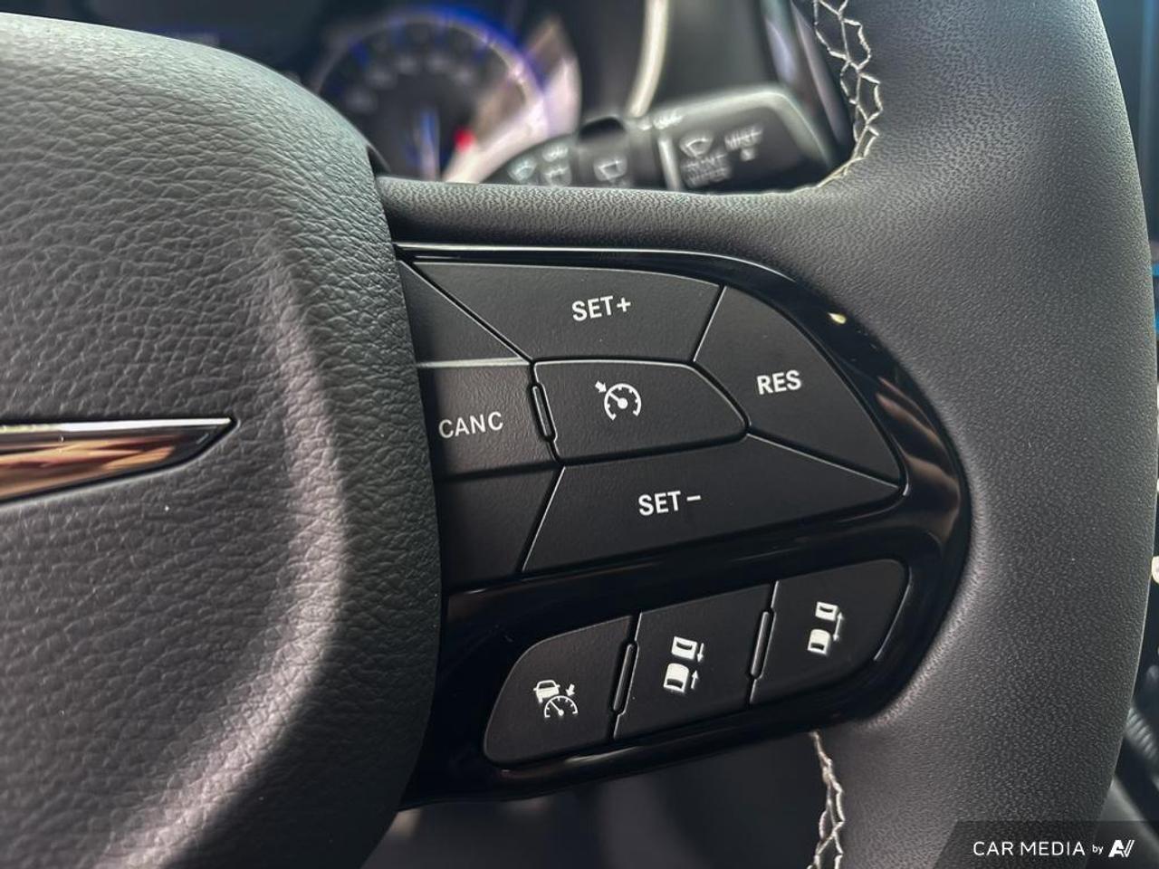 2026 Chrysler Pacifica Select All-Wheel Drive Passenger Van Photo