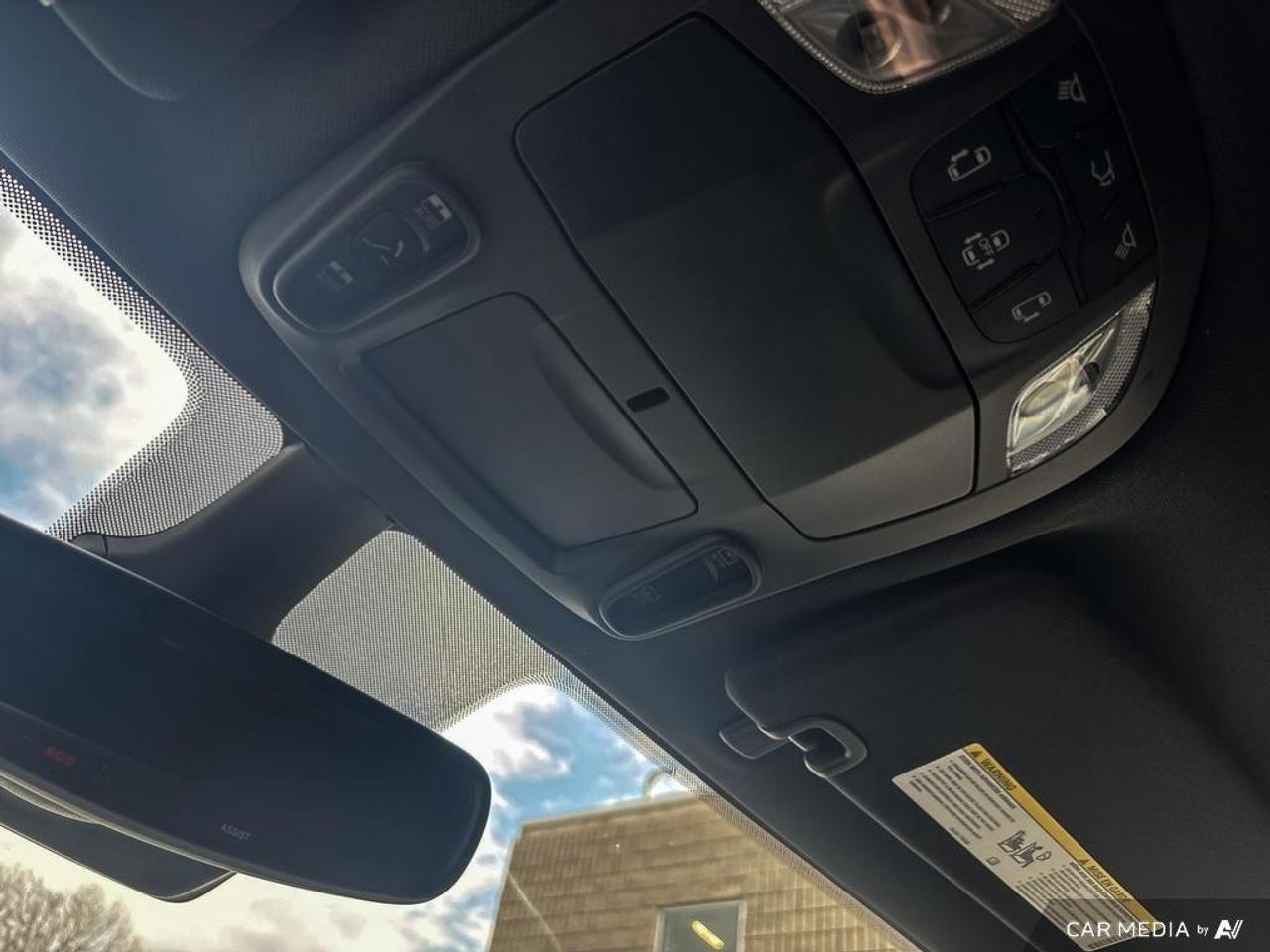 2026 Chrysler Pacifica Select All-Wheel Drive Passenger Van Photo