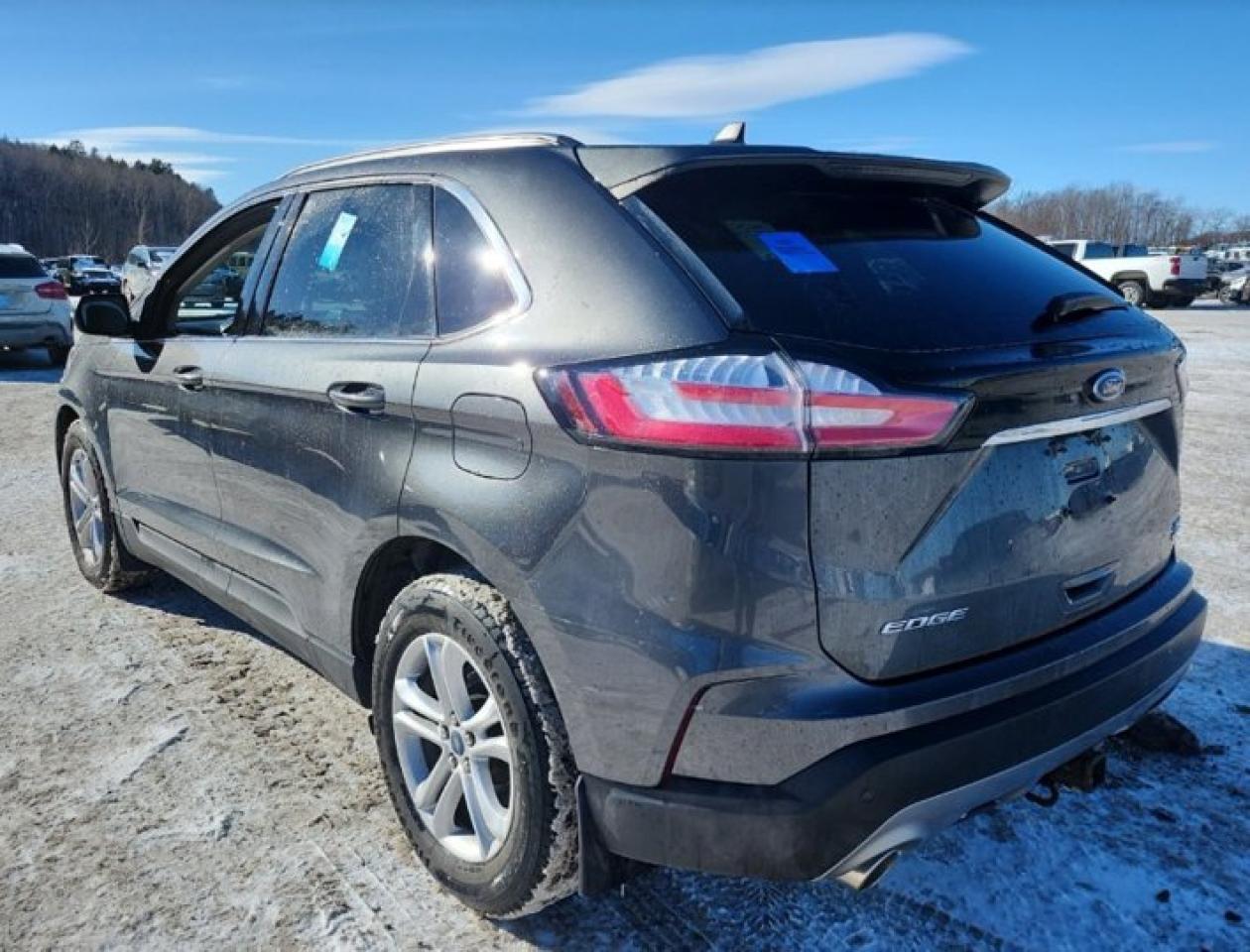 2020 Ford Edge SEL AWD | Power Liftgate | Heated Wheel + Seats | Tow PKG | Rear Camera | and More ! Photo3