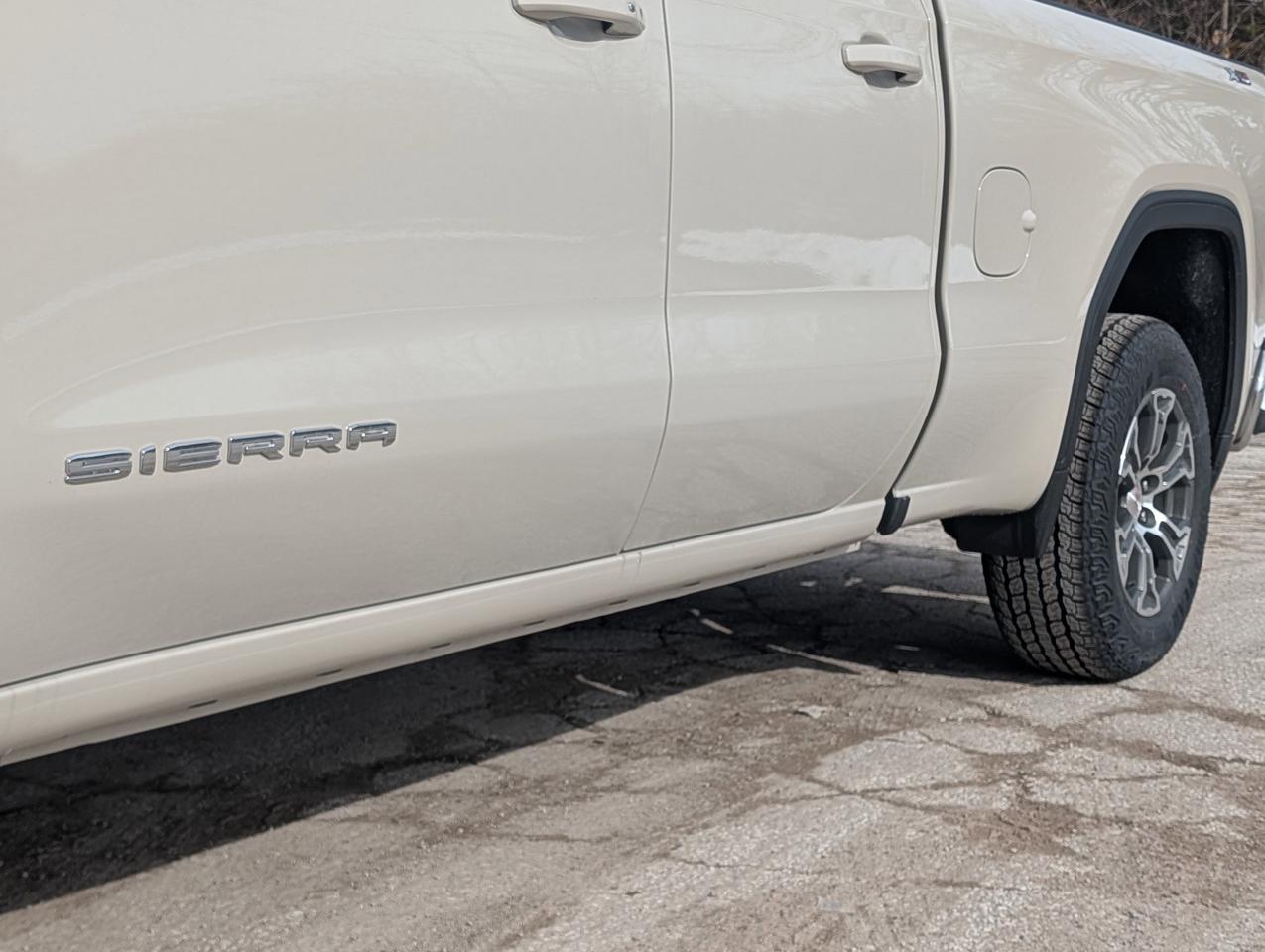 2026 GMC Sierra 1500 SLE Photo