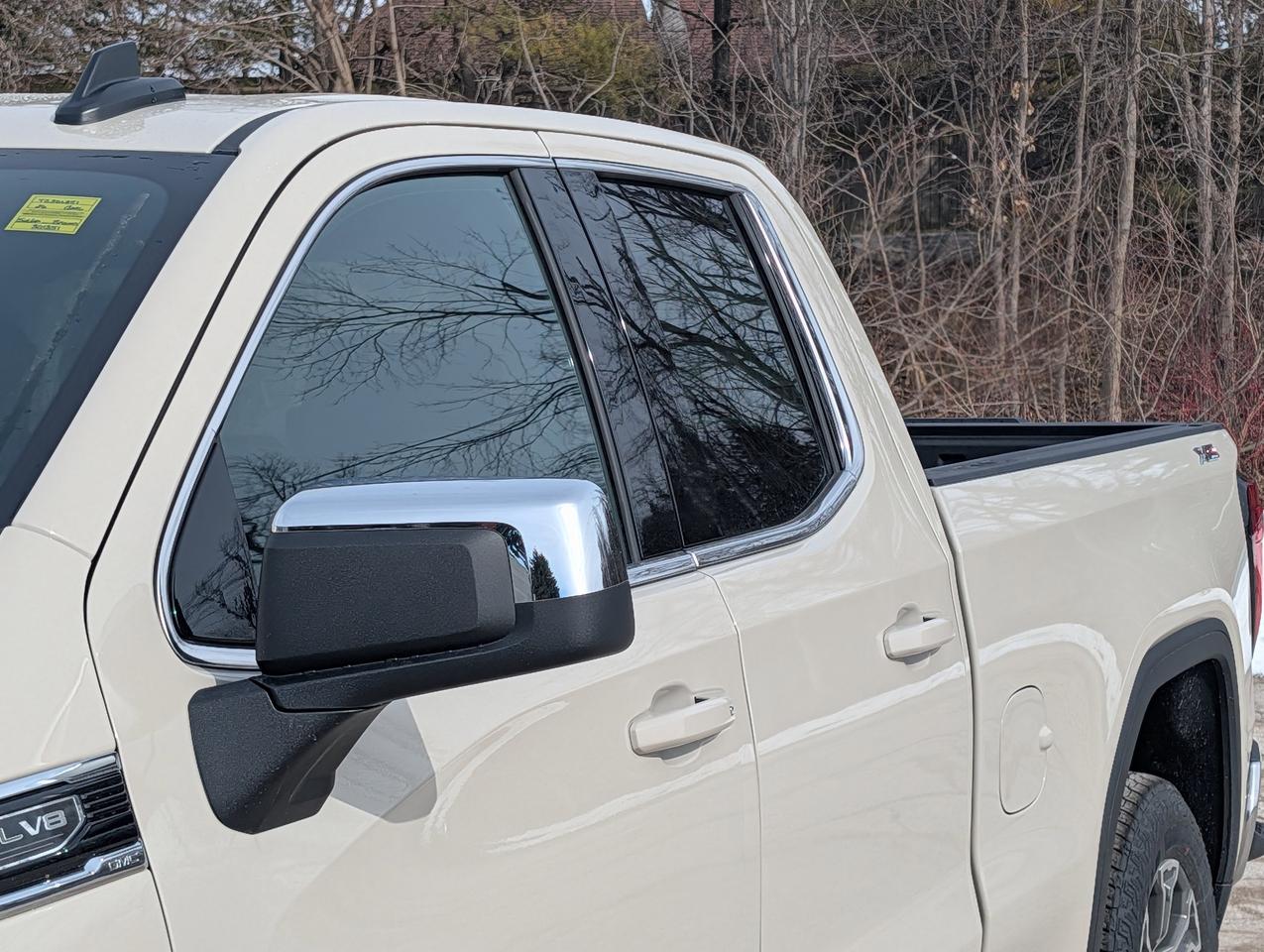 2026 GMC Sierra 1500 SLE Photo3