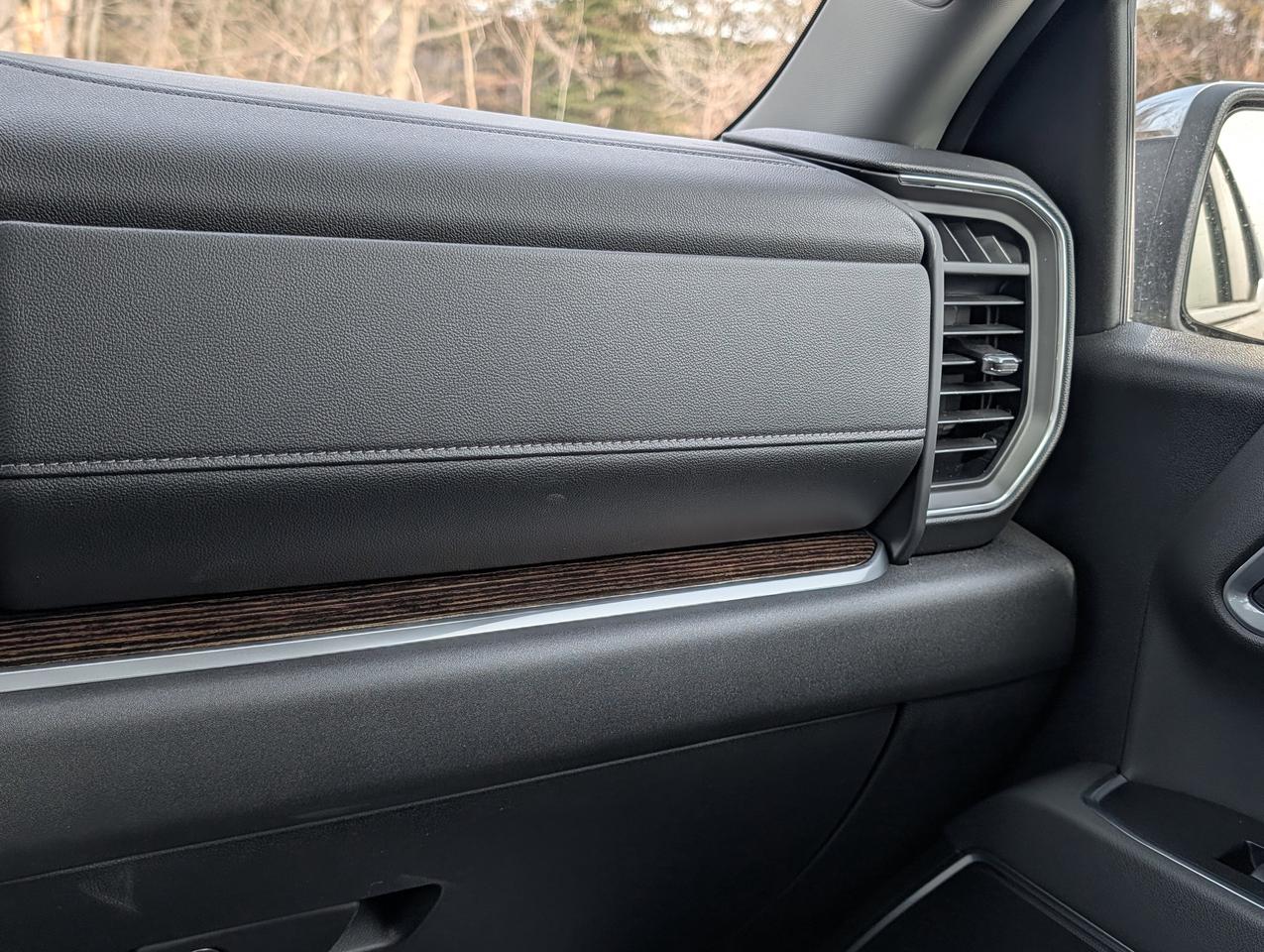 2026 GMC Sierra 1500 SLE Photo