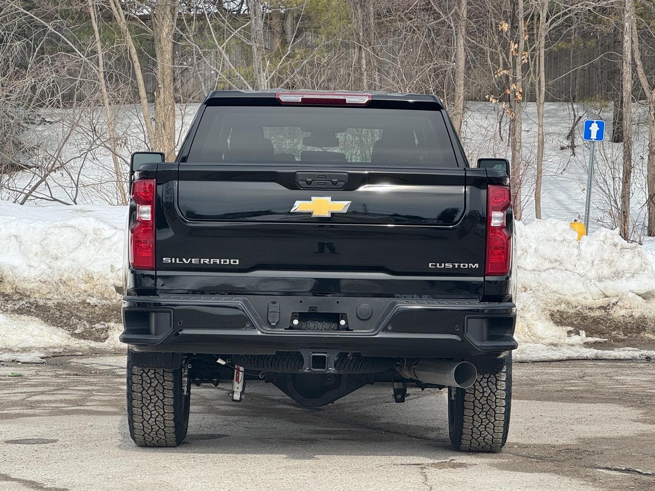 2026 Chevrolet SILVERADO 2500HD Custom Photo