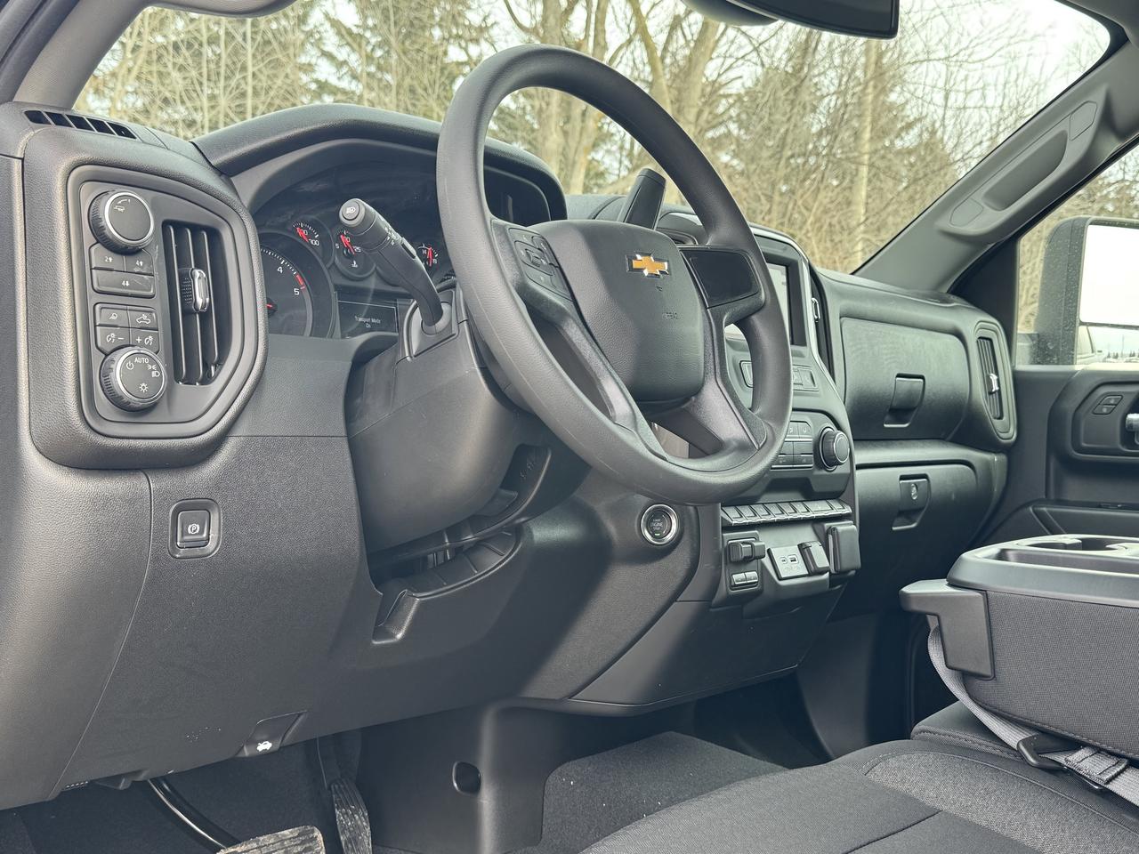 2026 Chevrolet SILVERADO 2500HD Custom Photo