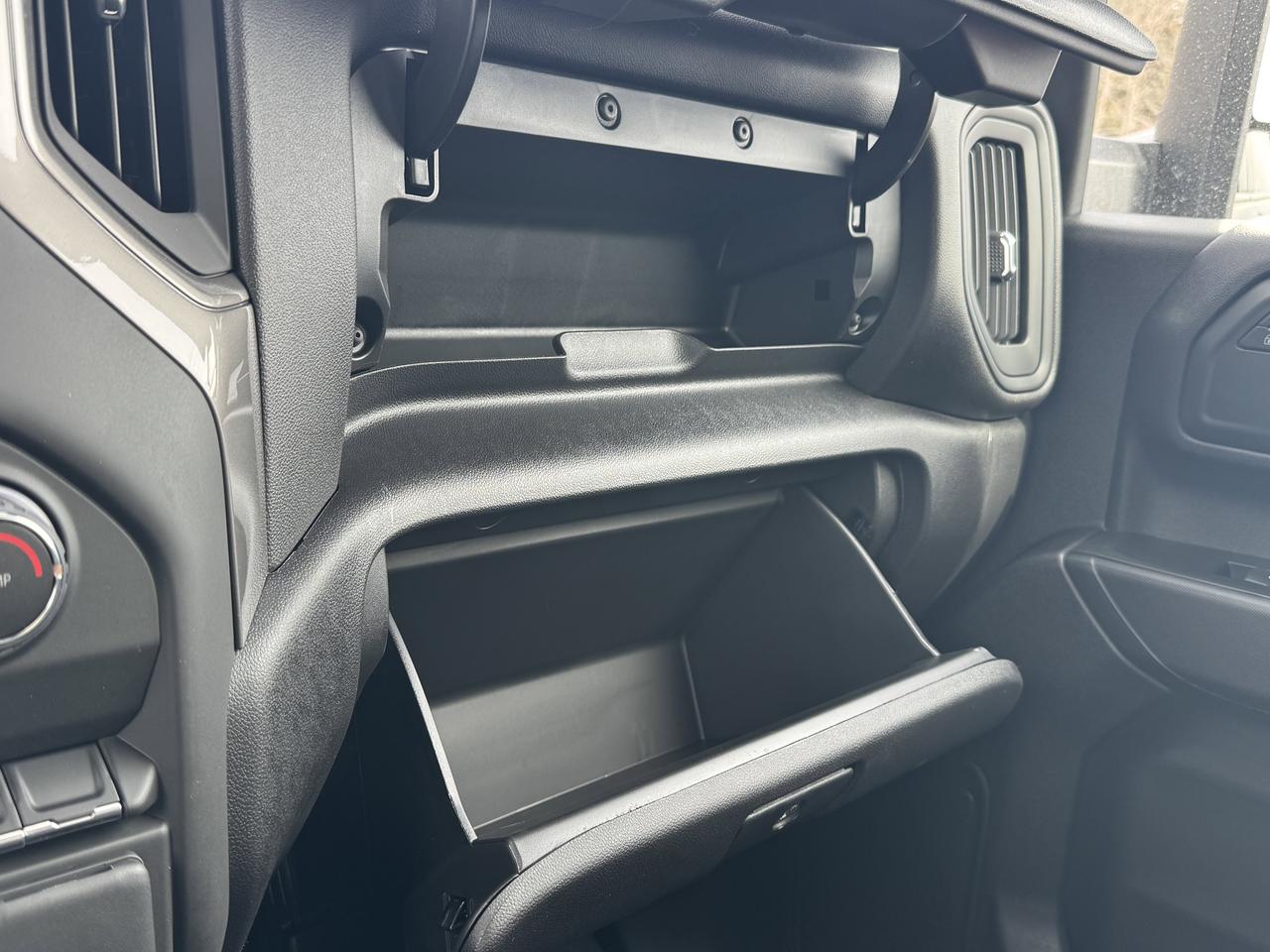 2026 Chevrolet SILVERADO 2500HD Custom Photo