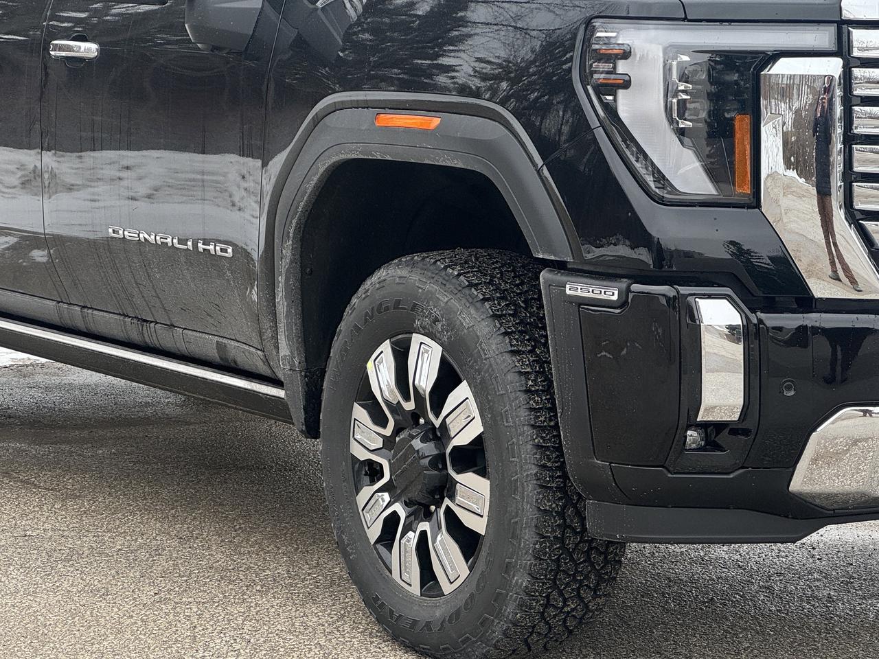 2026 GMC SIERRA 2500HD DENALI Photo