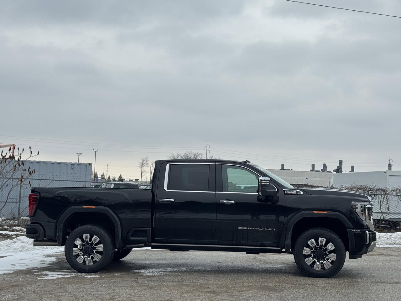 2026 GMC SIERRA 2500HD DENALI Photo4