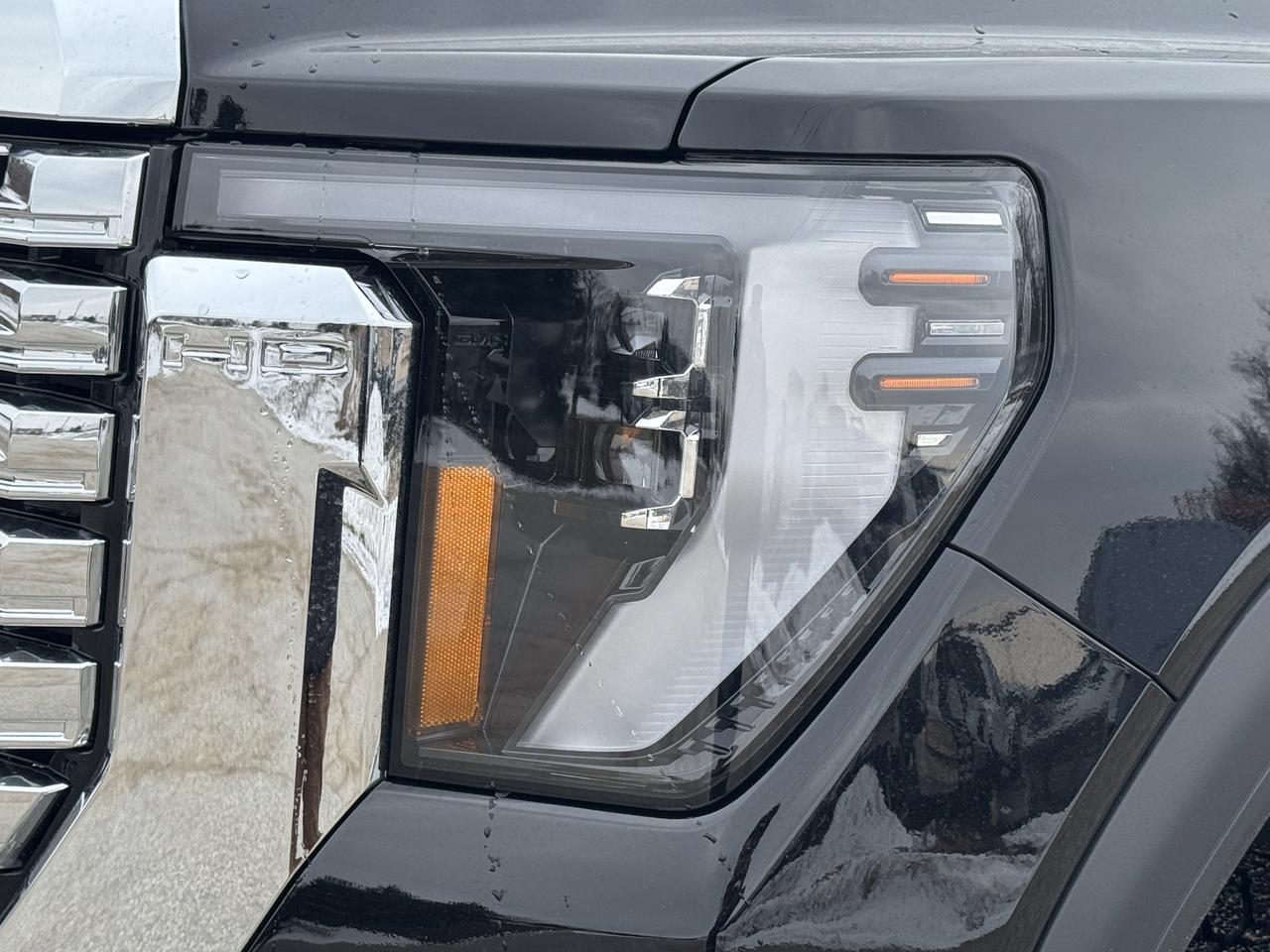 2026 GMC SIERRA 2500HD DENALI Photo