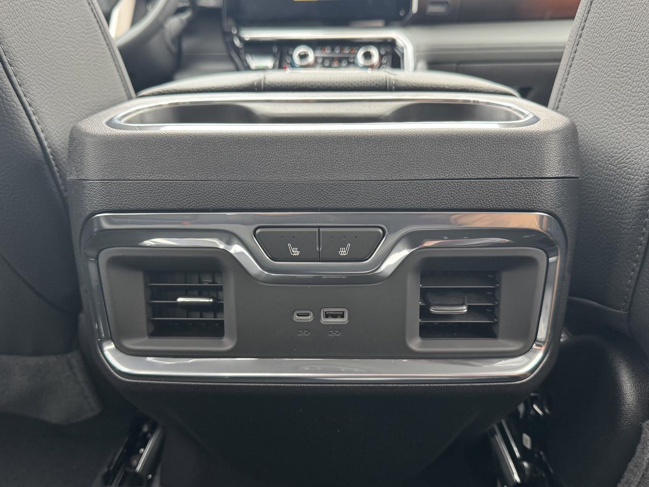 2026 GMC SIERRA 2500HD DENALI Photo