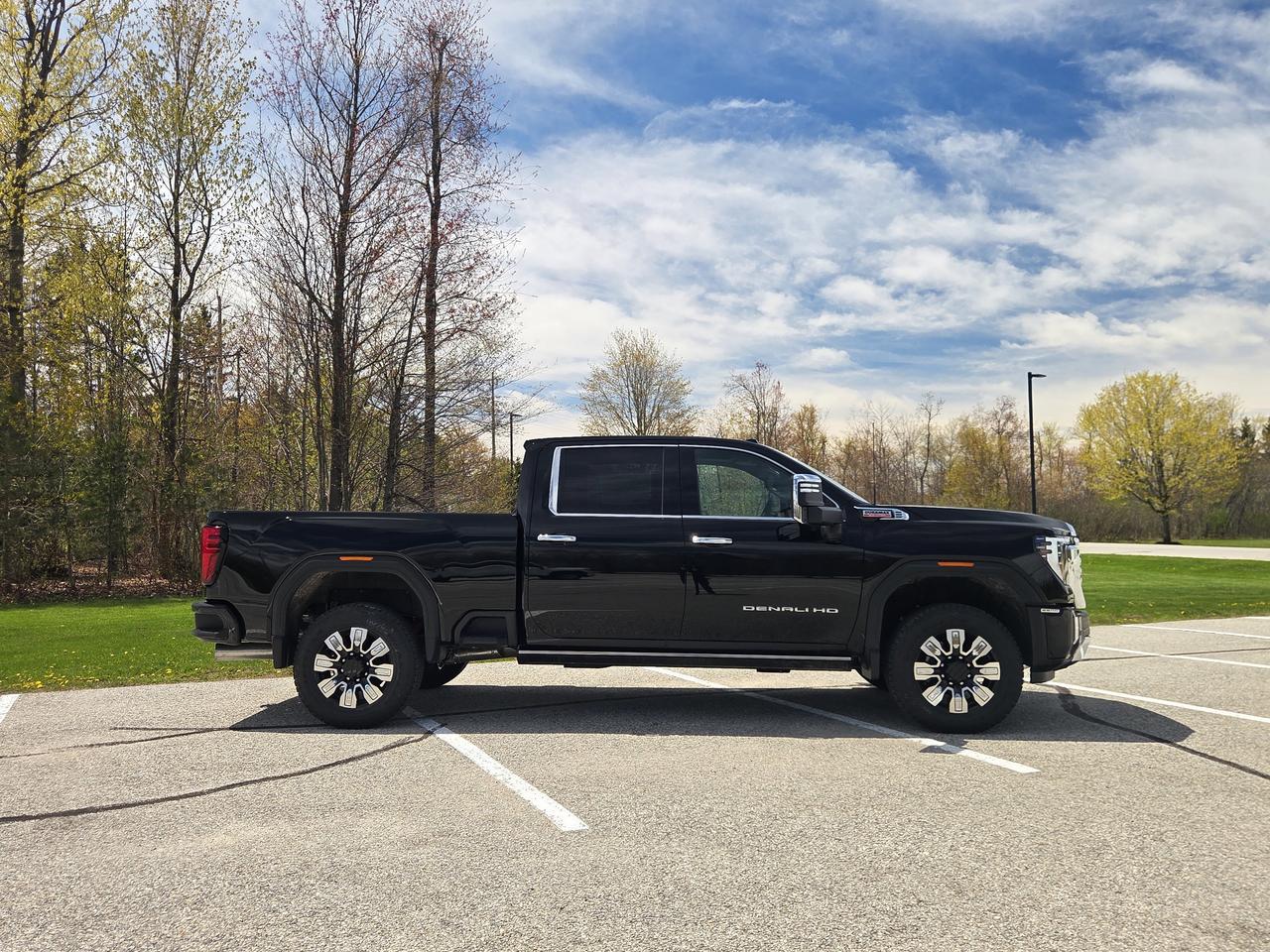 2026 GMC SIERRA 2500HD DENALI Photo