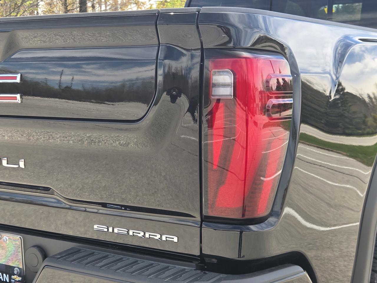2026 GMC SIERRA 2500HD DENALI Photo