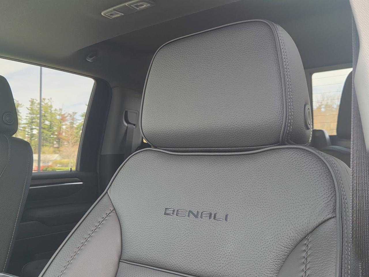 2026 GMC SIERRA 2500HD DENALI Photo