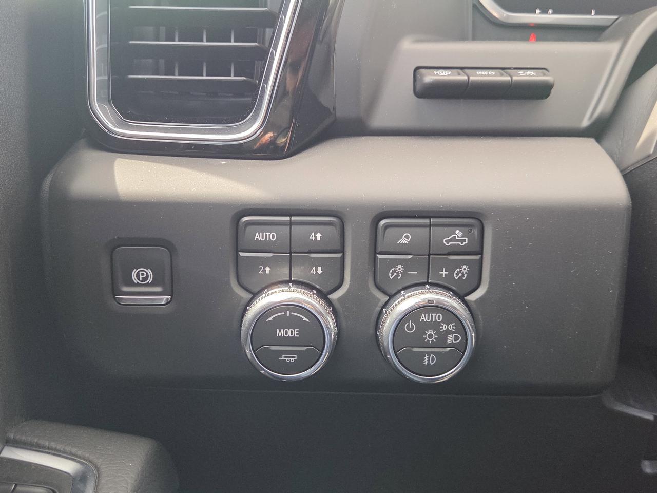 2026 GMC SIERRA 2500HD DENALI Photo