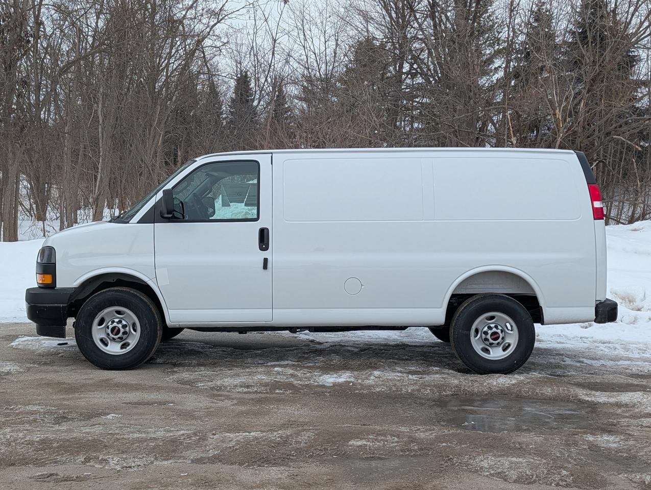 2026 GMC Savana Cargo Van  Photo