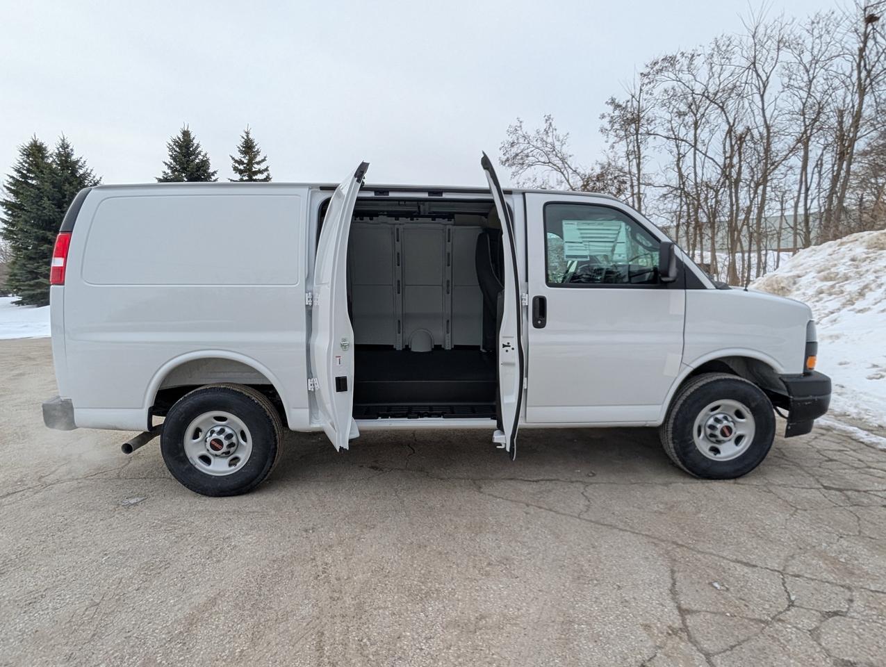 2026 GMC Savana Cargo Van  Photo
