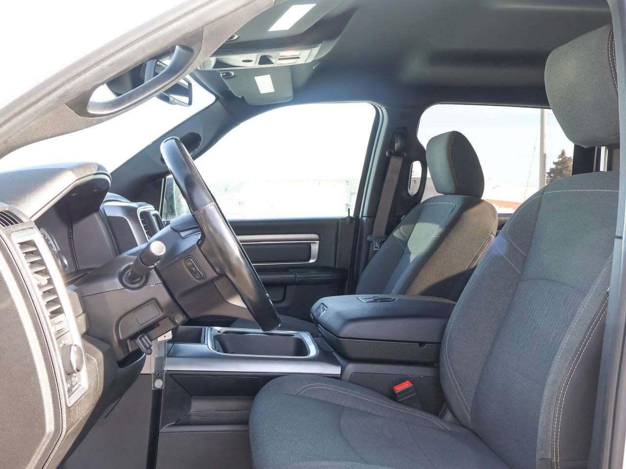 2021 RAM 1500 Classic WARLOCK Photo