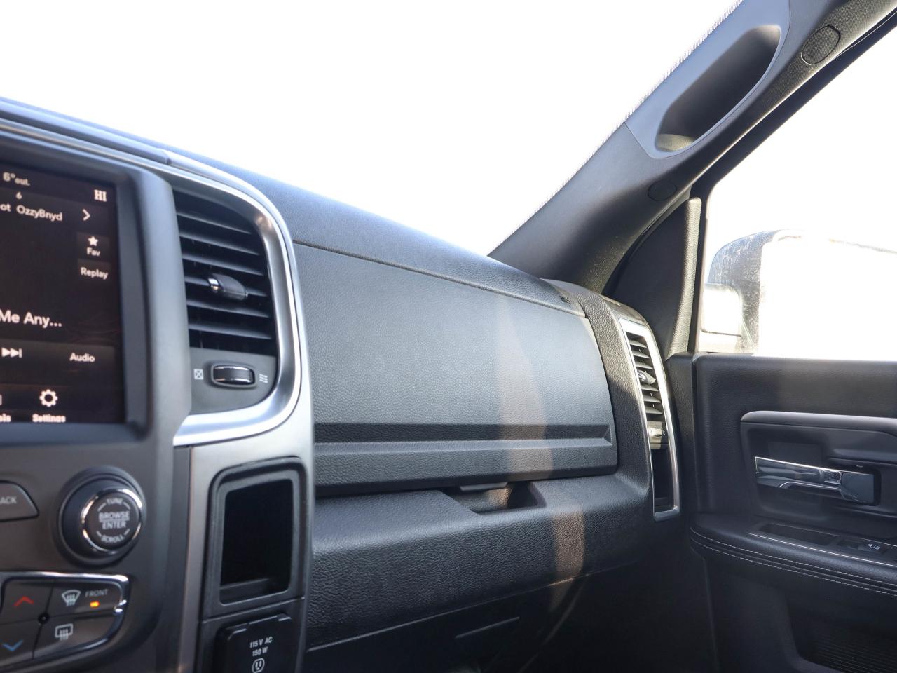 2021 RAM 1500 Classic WARLOCK Photo