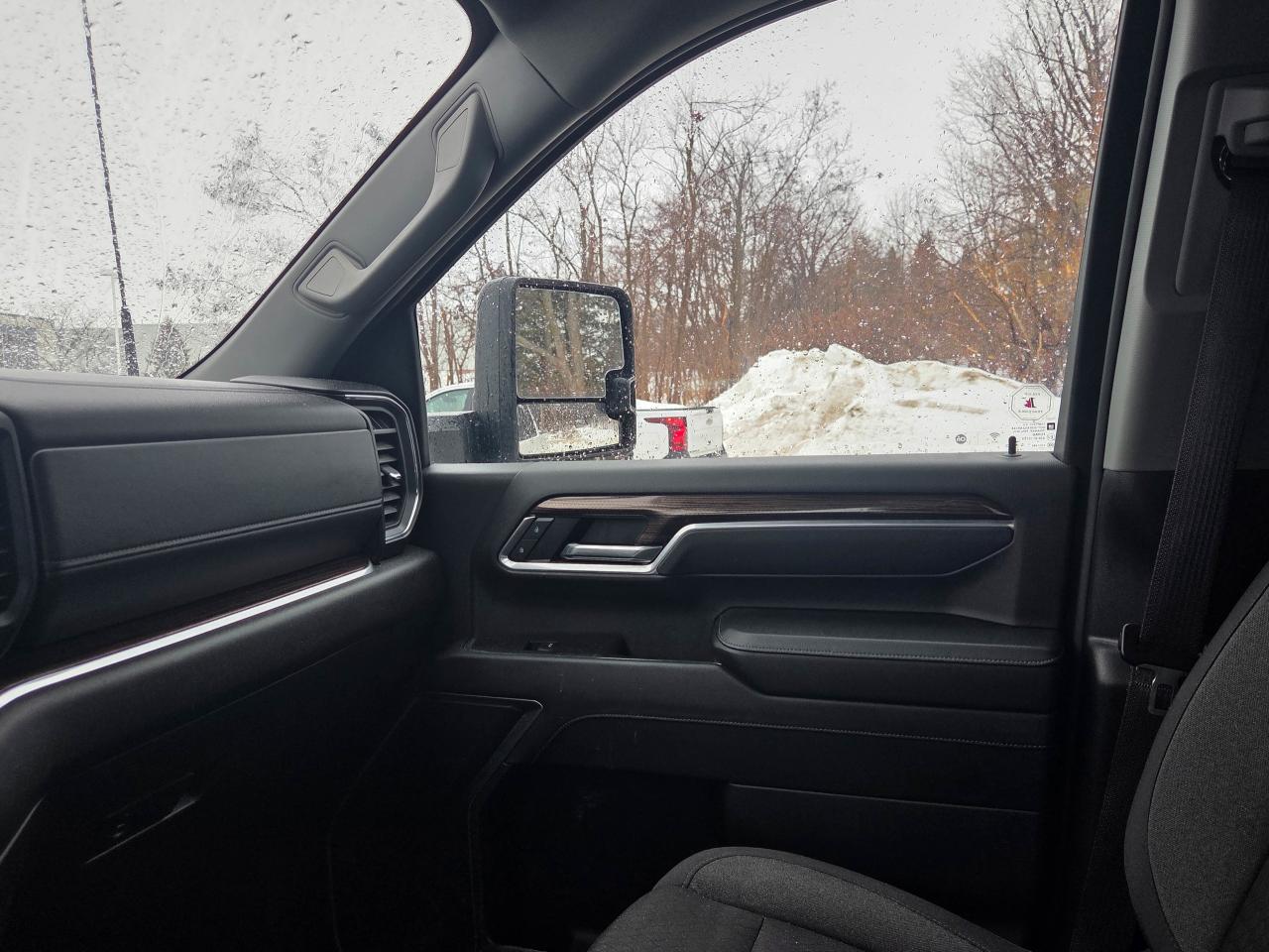 2025 Chevrolet SILVERADO 2500HD LT Photo