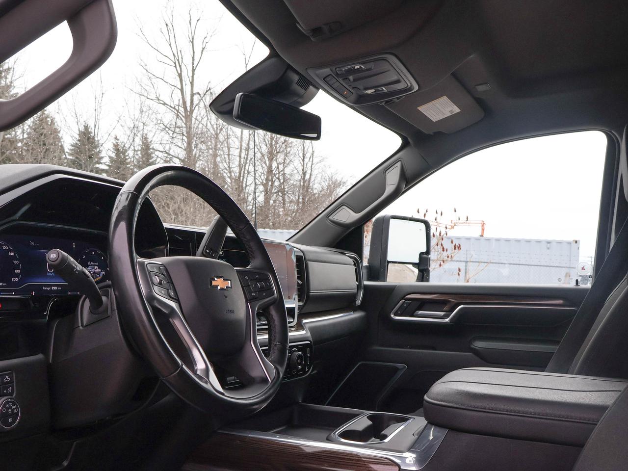 2025 Chevrolet SILVERADO 2500HD LT Photo