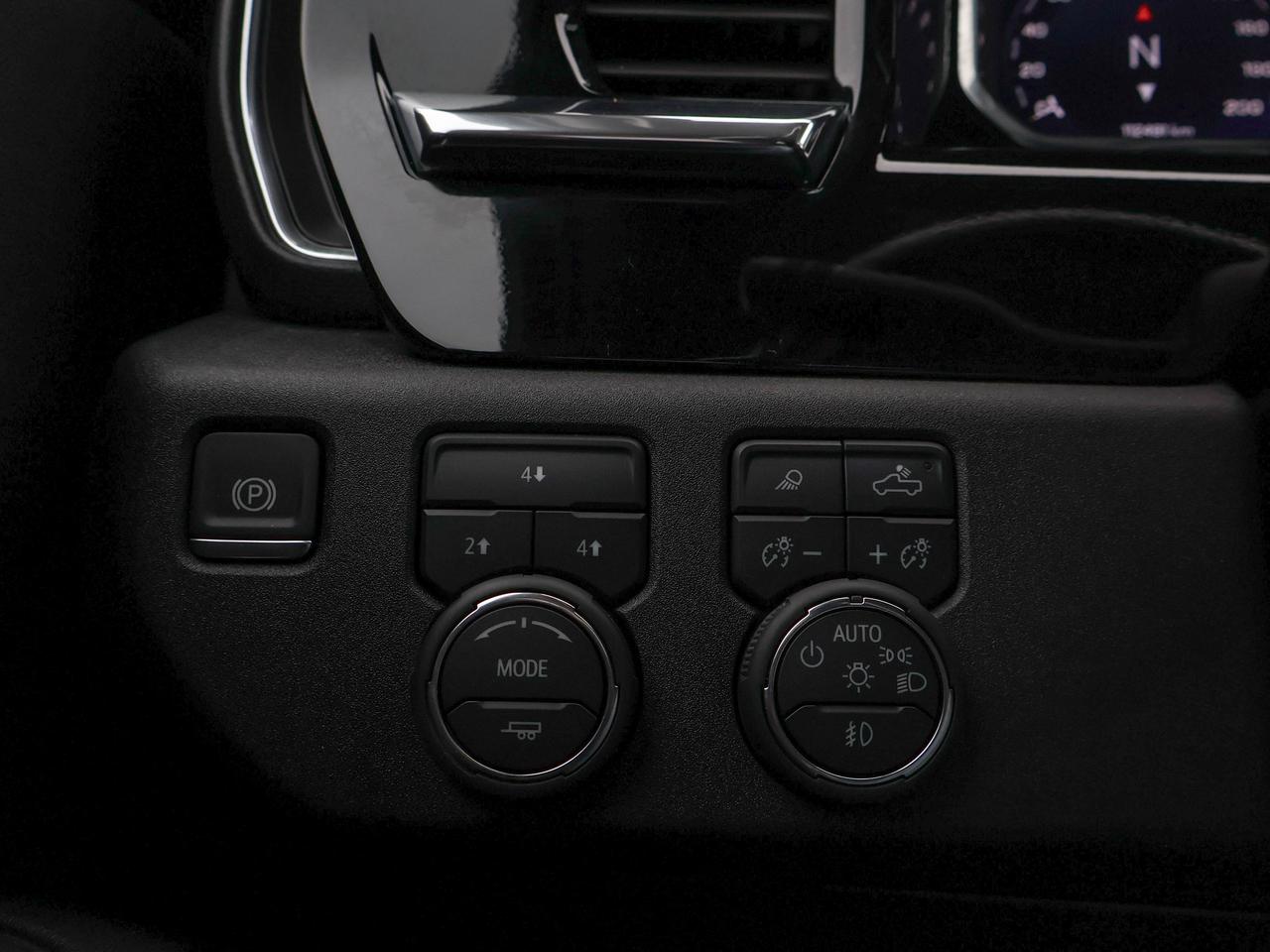 2025 Chevrolet SILVERADO 2500HD LT Photo