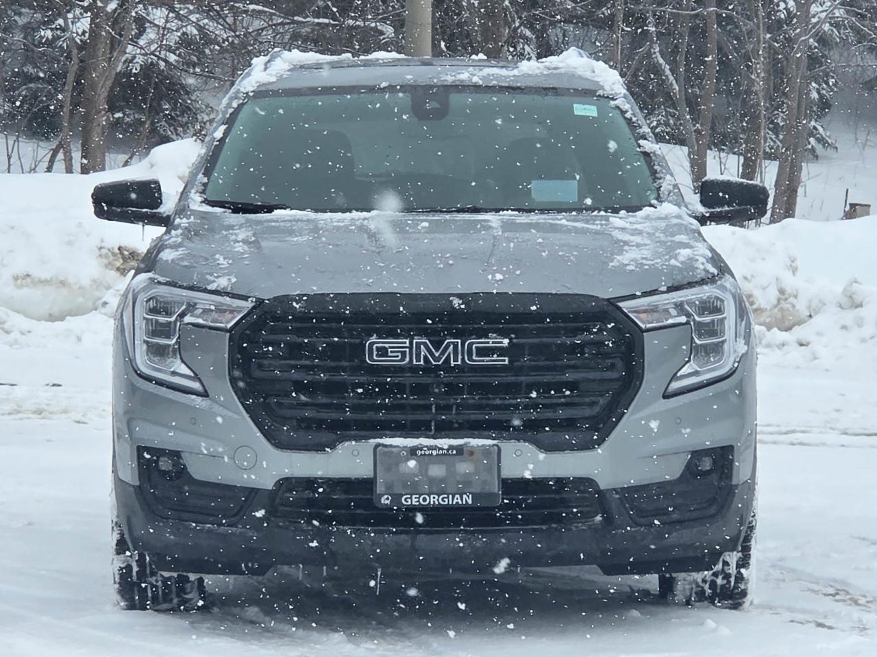 2023 GMC Terrain SLT Photo