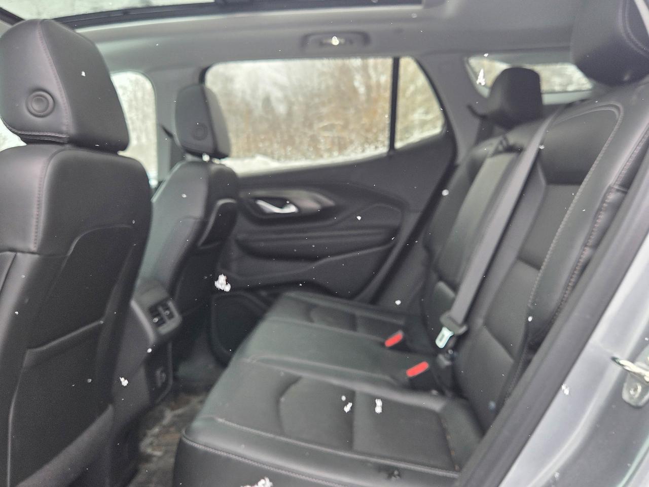 2023 GMC Terrain SLT Photo