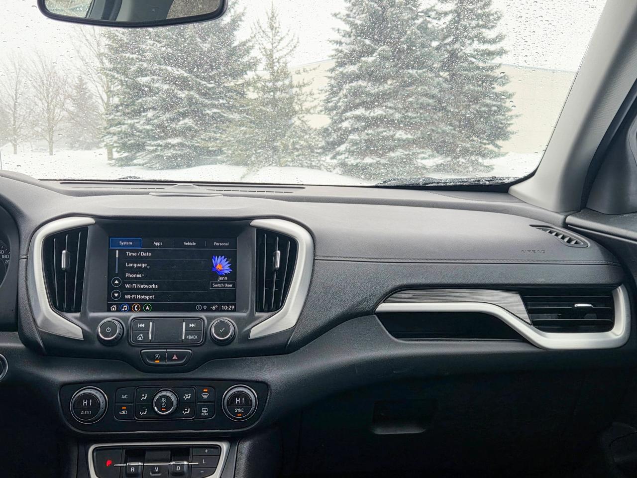 2023 GMC Terrain SLT Photo