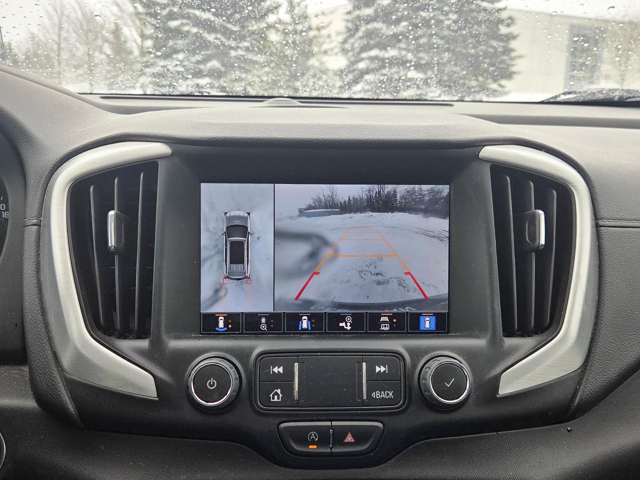 2023 GMC Terrain SLT Photo