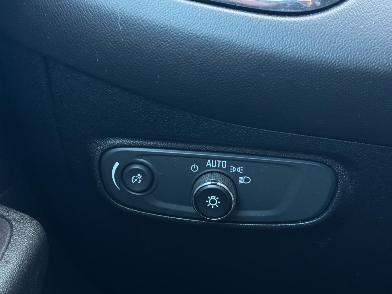 2019 Chevrolet Equinox LT Photo