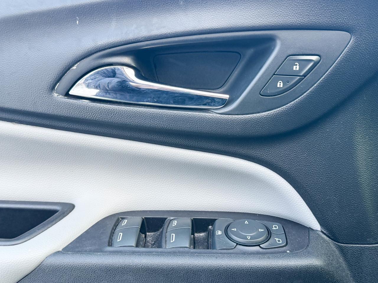 2019 Chevrolet Equinox LT Photo