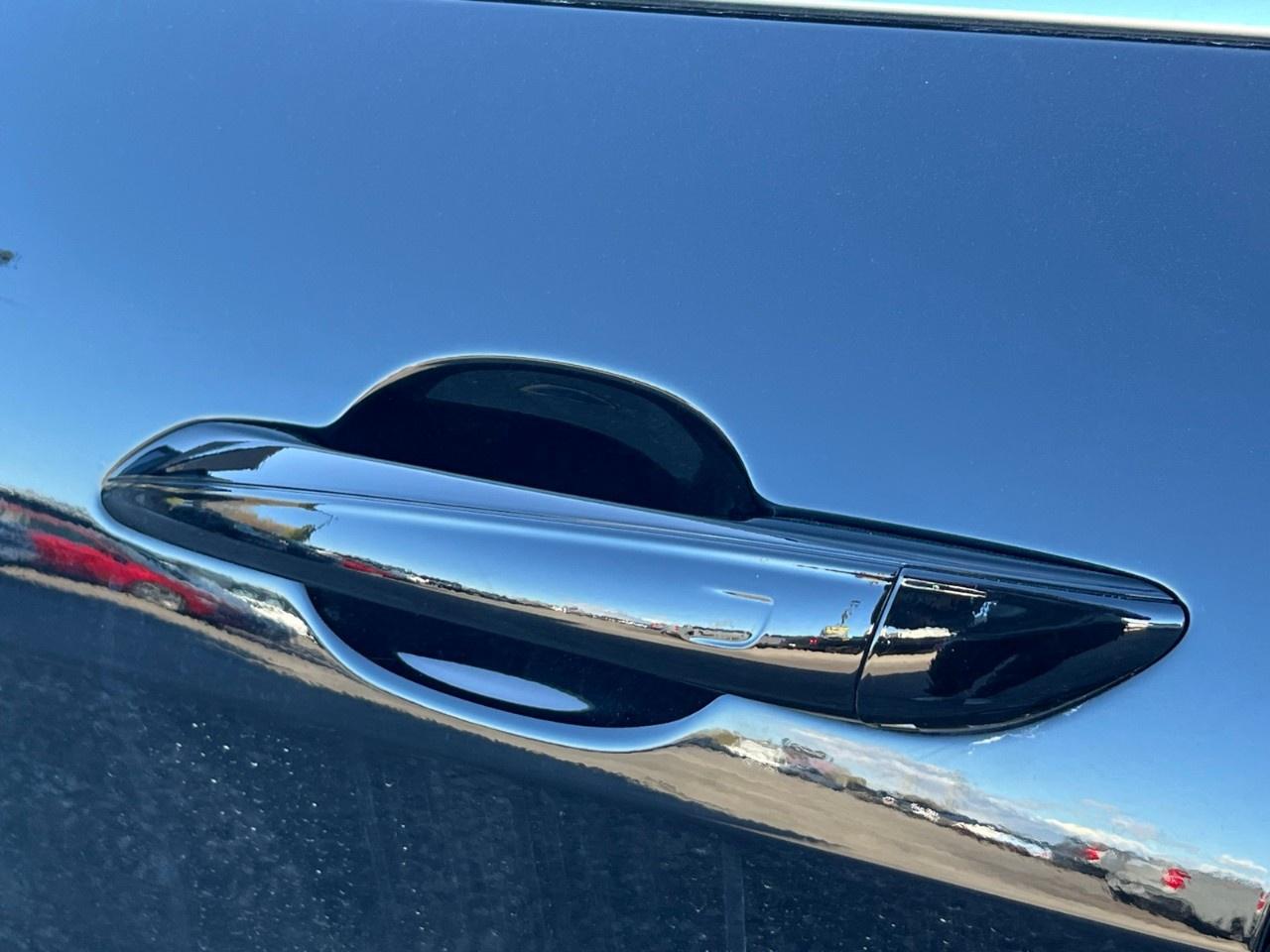 2026 Hyundai Elantra Hybrid Luxury Sedan w/Two-Tone Interior Photo